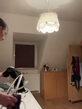 Marina und Jayden online show from March 4, 2026, 9:55 pm