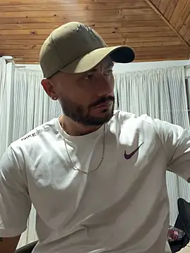 FrancoRossi  online show from February 1, 2026, 3:38 am