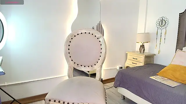 kimberly colle7 online show from April 20, 2026, 2:14 am