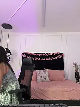 Abriil cutee online show from April 8, 2026, 2:07 pm