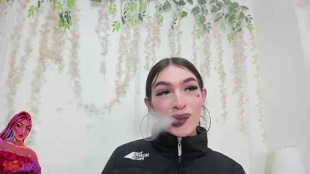 lizz lunna online show from April 18, 2026, 12:13 am