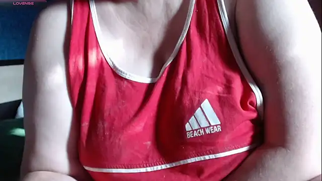 Snapshot of Santanna77 chatting on January 15, 2026, 11:24 am Santanna77 online show from January 15, 2026, 11:24 am