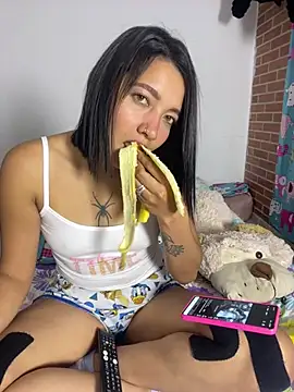 Carita traviesa4 online show from February 25, 2026, 5:07 am