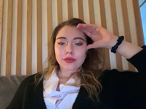 Luxerin online show from March 3, 2026, 4:47 pm