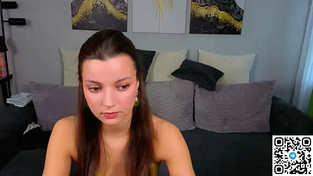 KitKatie online show from April 27, 2026, 11:41 am