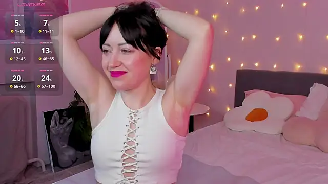 Amily Warren online show from March 2, 2026, 5:08 am