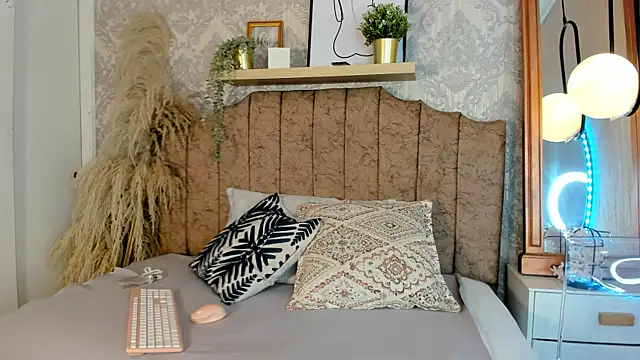 Sarah amy  online show from January 17, 2026, 12:53 pm