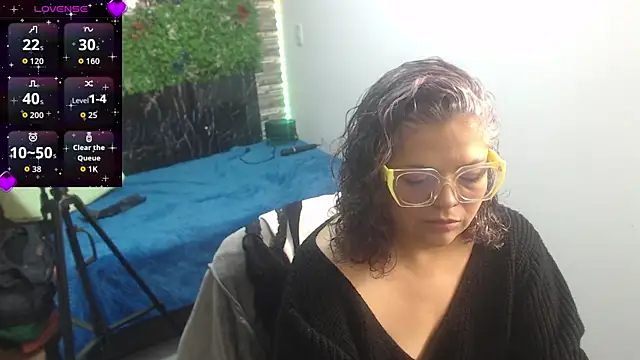 mia pazzi online show from January 16, 2026, 3:54 am