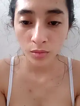 honeyhotgirl19 online show from February 3, 2026, 7:52 pm