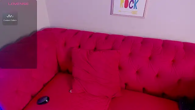 Lara reynolds  online show from February 10, 2026, 4:50 pm