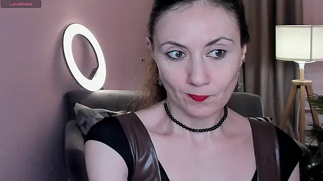 Juliet Jamess online show from February 20, 2026, 1:35 pm