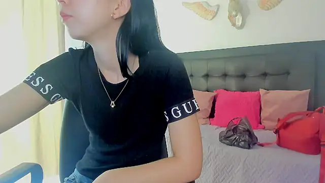 Natalye 23 online show from April 28, 2026, 6:12 pm