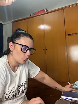Alice Dan online show from June 2, 2026, 2:17 pm