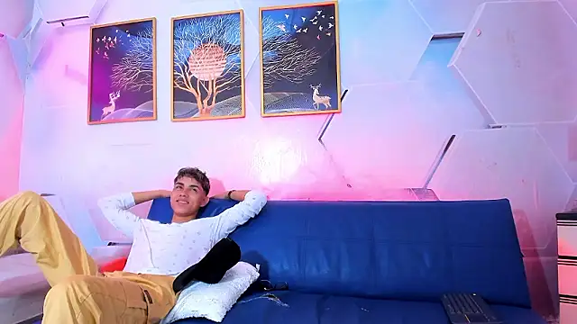 Roman cute online show from January 16, 2026, 2:43 pm