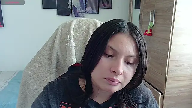 yessica gomez01 online show from June 2, 2026, 8:42 pm