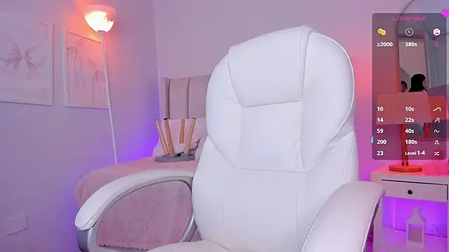 your alina18 online show from March 23, 2026, 12:22 am