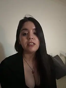 Snapshot of bebitas2_ chatting on May 6, 2026, 9:52 pm bebitas2 online show from May 6, 2026, 9:52 pm