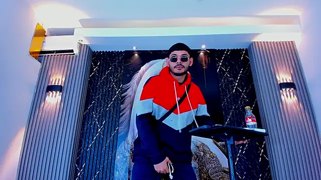 The Gods In Diamonds online show from March 3, 2026, 3:46 am