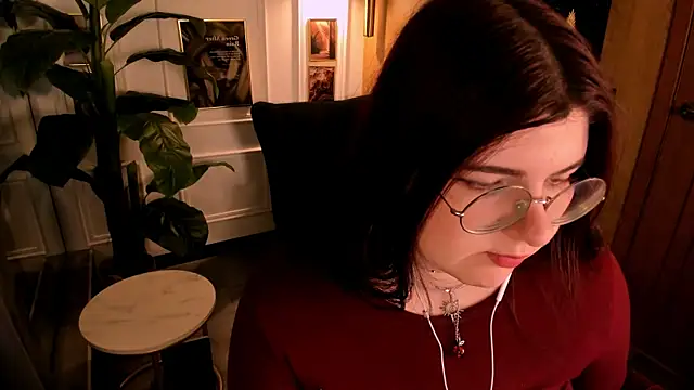 Snapshot of Siena_aa chatting on July 9, 2026, 7:24 pm Siena aa online show from July 9, 2026, 7:24 pm