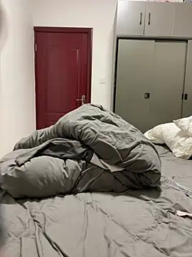 Mloy-01 online show from March 4, 2026, 12:57 pm