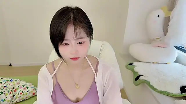 Onefiona online show from March 17, 2026, 3:42 am