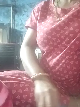 Snapshot of Zaara101 chatting on April 7, 2026, 5:48 pm Zaara101 online show from April 7, 2026, 5:48 pm
