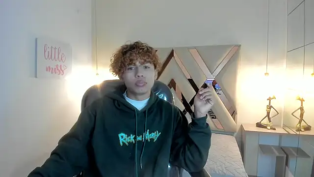 Anyelo Twink online show from March 6, 2026, 8:26 pm