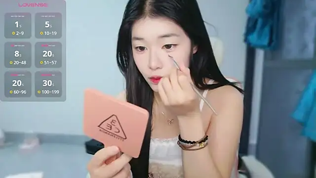 -XiaoYu-777 online show from February 18, 2026, 7:39 am