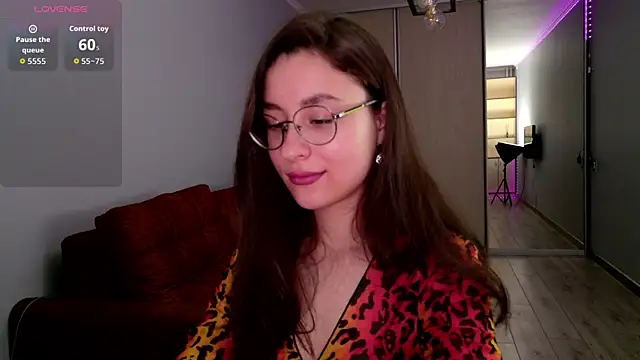 Snapshot of classy____ chatting on April 26, 2026, 1:19 pm classy online show from April 26, 2026, 1:19 pm