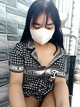 EnzxMoon02 online show from April 20, 2026, 5:43 am