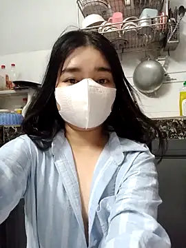 EnzxMoon02 online show from May 8, 2026, 11:47 am