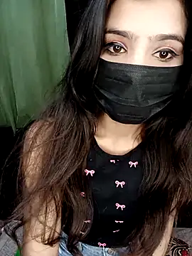 hotyjiyaaaa online show from February 19, 2026, 5:32 pm