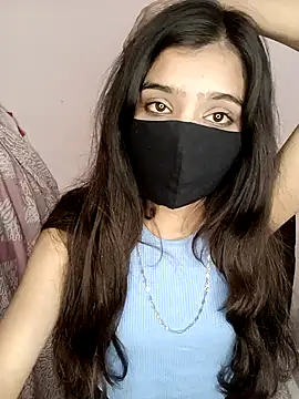 hotyjiyaaaa online show from January 17, 2026, 9:40 pm