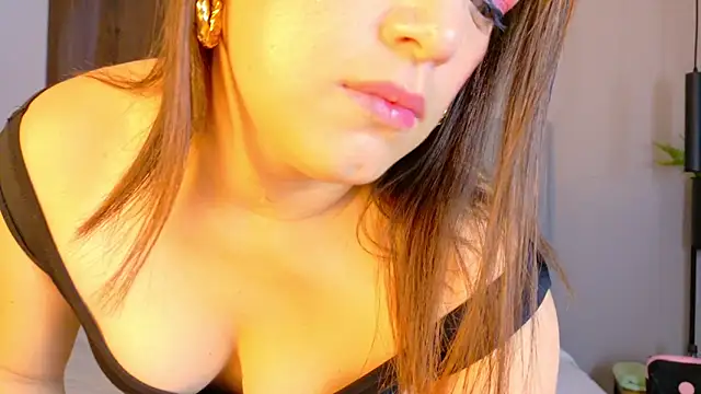 zarah queen online show from February 6, 2026, 3:13 am