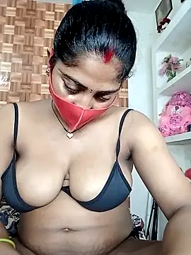 Angel eyes00 online show from April 19, 2026, 6:10 pm