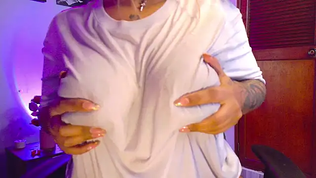 MarianaPradax online show from February 16, 2026, 12:59 pm