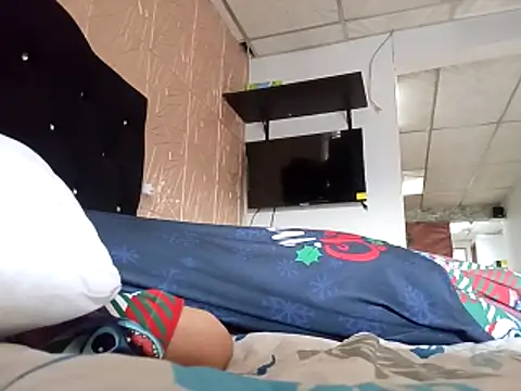 torvyHot online show from February 13, 2026, 9:48 pm