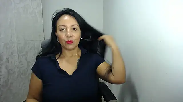 soyElena46 online show from April 20, 2026, 12:19 pm