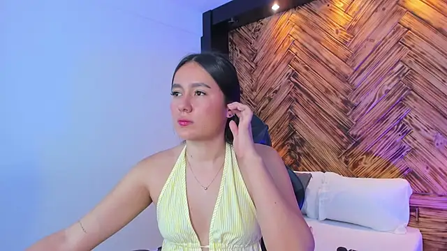 mia slora online show from July 16, 2026, 12:24 pm