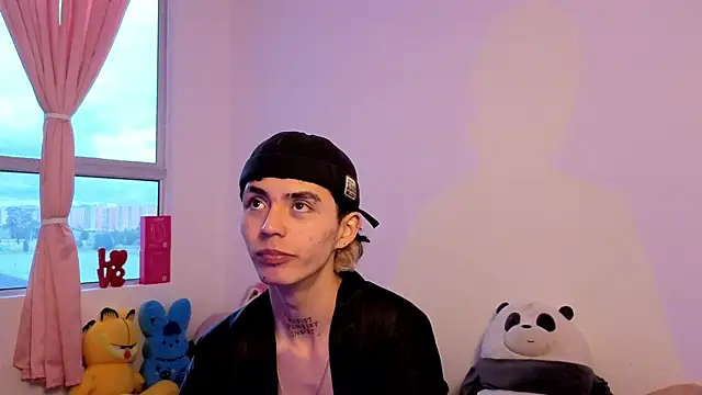 Maiky Cooper01 online show from April 10, 2026, 4:25 pm