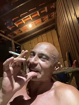 Snapshot of dogfrota chatting on February 16, 2026, 6:45 am dogfrota online show from February 16, 2026, 6:45 am