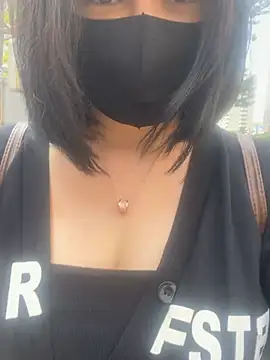 Mia-zhan online show from February 19, 2026, 4:53 am