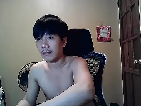 Snapshot of asian_guy67 chatting on August 1, 2026, 4:49 pm asian guy67 online show from August 1, 2026, 4:49 pm