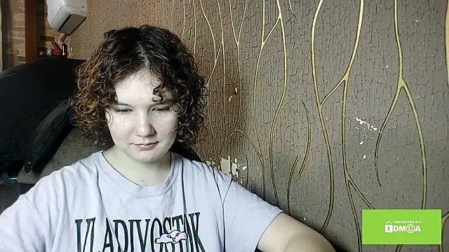 sewsewsewe online show from March 5, 2026, 9:43 pm