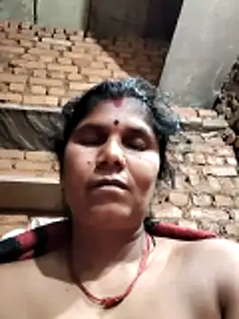 Hot di97 online show from February 12, 2026, 7:57 pm