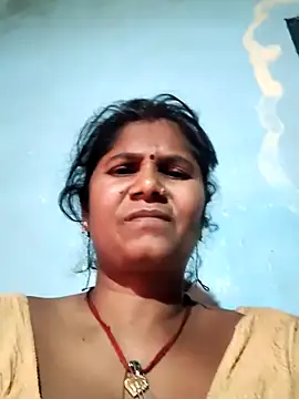 Hot di97 online show from May 12, 2026, 2:45 pm