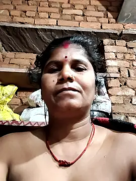 Hot di97 online show from February 5, 2026, 7:43 pm