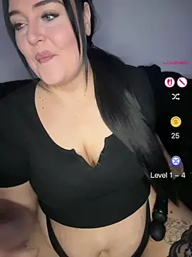 Miss CurvesXXX online show from May 3, 2026, 9:07 pm