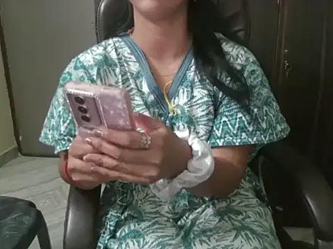 Snapshot of Adaa7 chatting on May 17, 2026, 4:07 pm Adaa7 online show from May 17, 2026, 4:07 pm