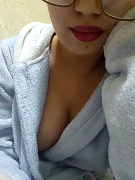 Sexy-Mouna online show from March 15, 2026, 8:49 pm